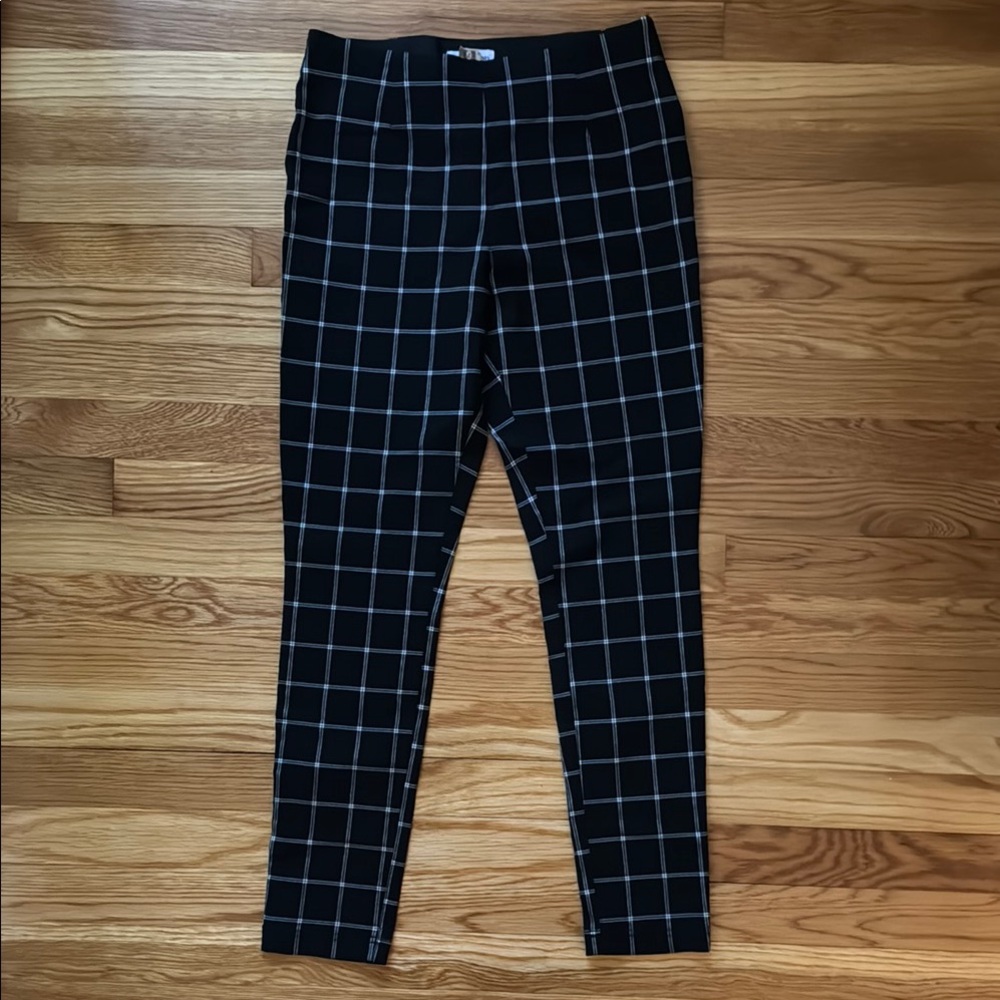 Calvin Klein Black and White Checkered Leggings